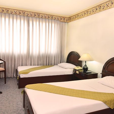 Holiday Plaza Hotel Cebu Zewnętrze zdjęcie