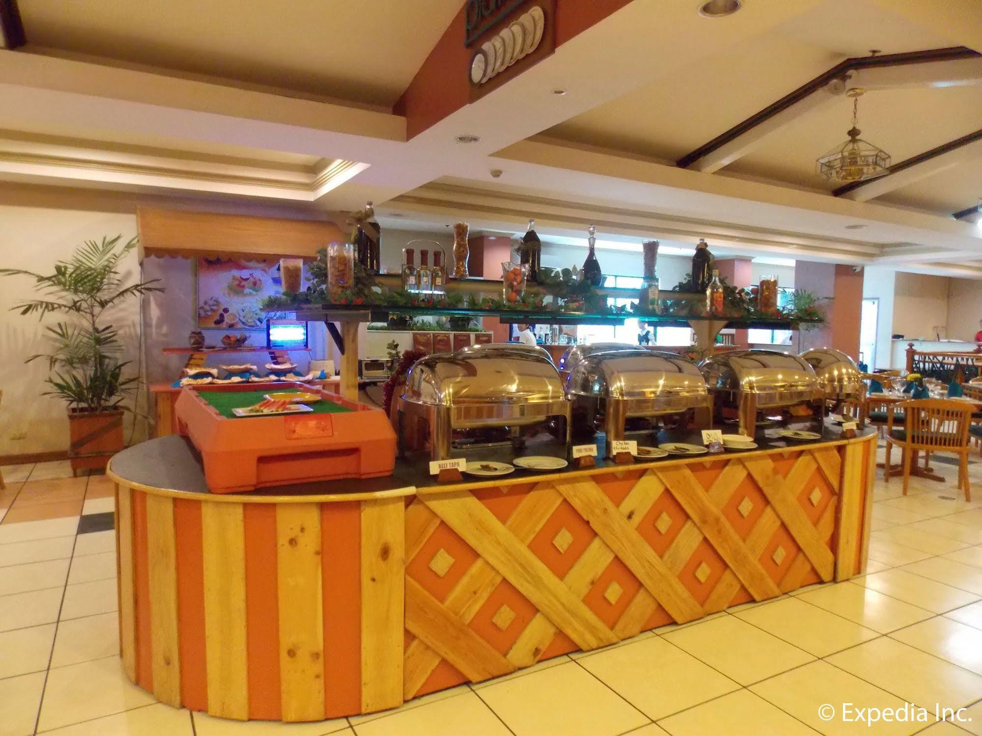 Holiday Plaza Hotel Cebu Zewnętrze zdjęcie